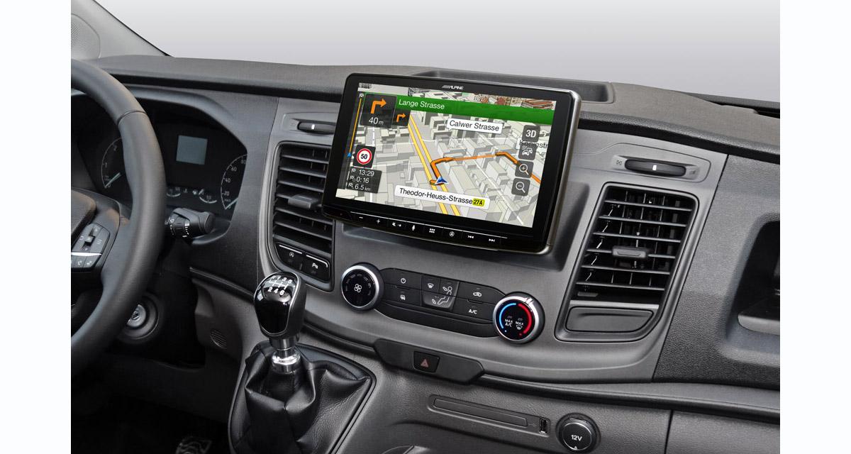 Alpine commercialise un autoradio multimédia « plug and play » pour le Ford  Transit Custom