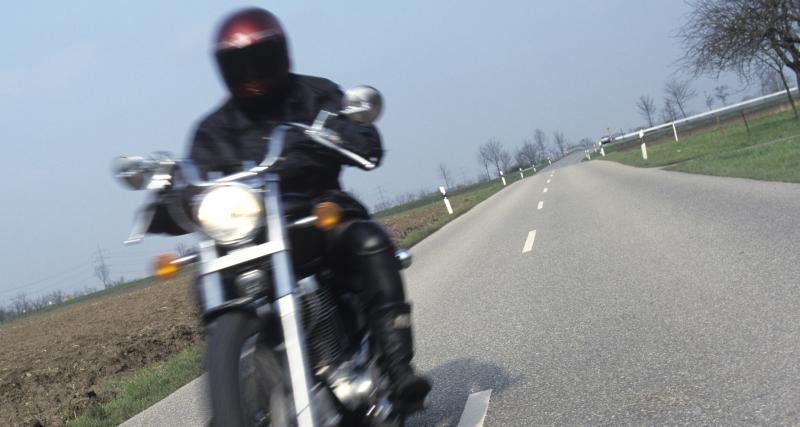  - Un motard se fait pincer à 164 km/h et dit adieu à son permis