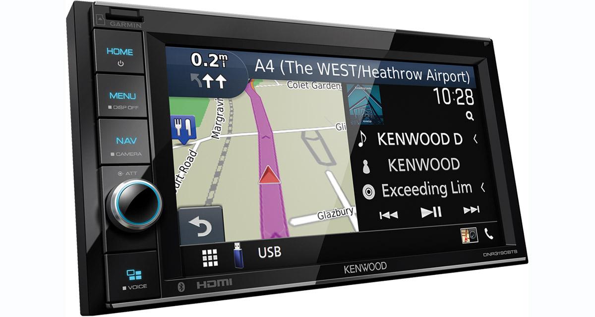 Kenwood commercialise un autoradio CarPlay et GPS offrant un bon rapport qualité/prix