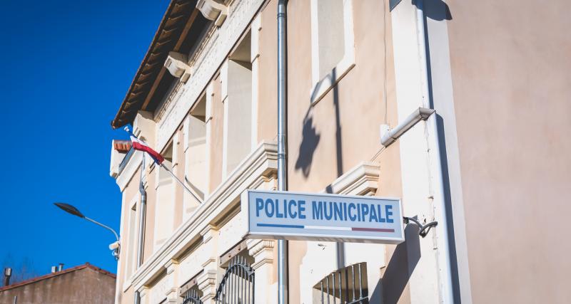  - Elle transportait deux enfants sans ceintures et conduisait en plus sans permis, une femme arrêtée à Toulouse 