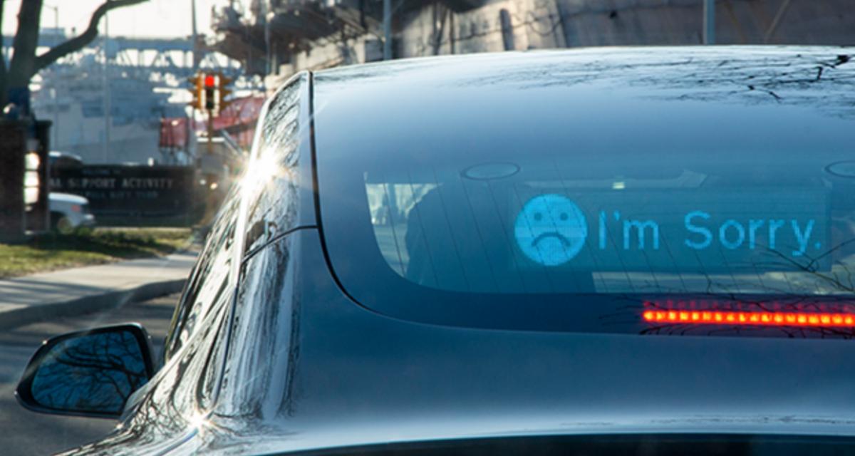 Un panneau LED pour communiquer entre automobilistes : fini les insultes !