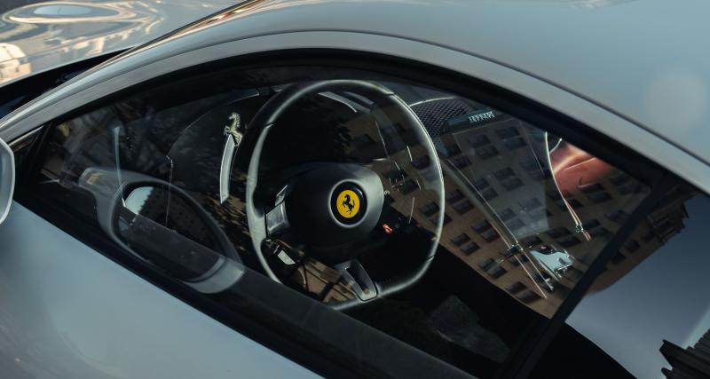 Ferrari Roma : un exemplaire immaculé aux enchères pour la bonne cause - Une auto d'exception