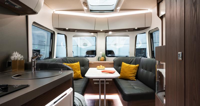 Eriba Touring 820 : la caravane premium qui n'a peur de rien - Un bateau ? Non une caravane !