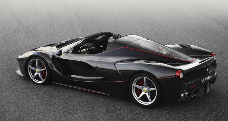Dans le garage de Gordon Ramsay : Ferrari, McLaren et bien d'autres bolides pour le chef - Une LaFerrari Aperta 