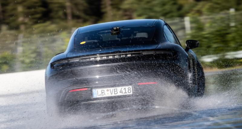 Le Porsche Taycan entre dans le Livre Guinness des records - La performance a bien sûr été effectuée sous l’œil impitoyable d’une juge officielle 