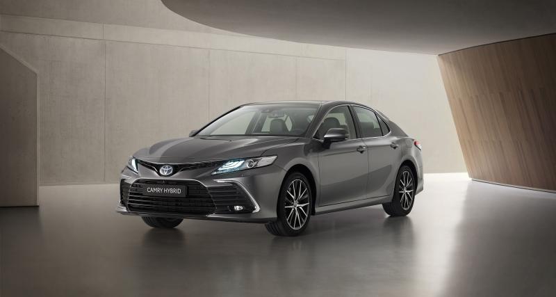  - Toyota Camry (2021) : mises à jour de surface pour la berline hybride