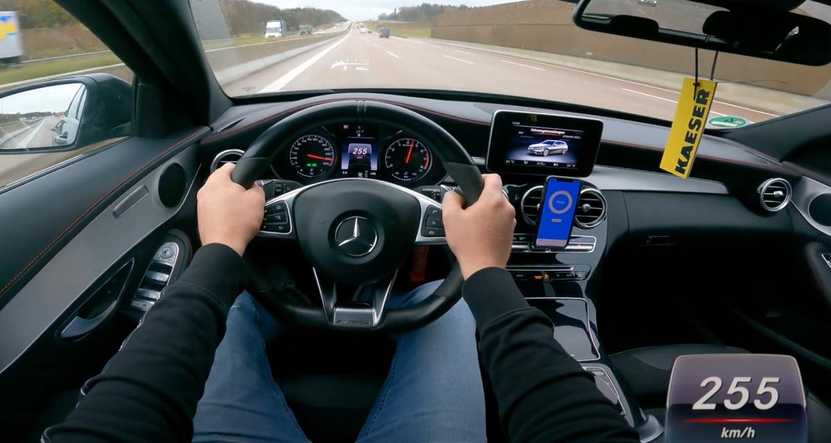 À fond de compteur sous la pluie, cette Mercedes C43 AMG frôle les 260 km/h (vidéo)