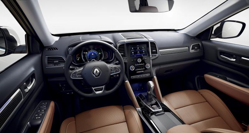 Renault Koleos (2021) : les prix du SUV haut de gamme - Le nouveau Koleos (2021) dans sa nouvelle teinte extérieure gris Highland