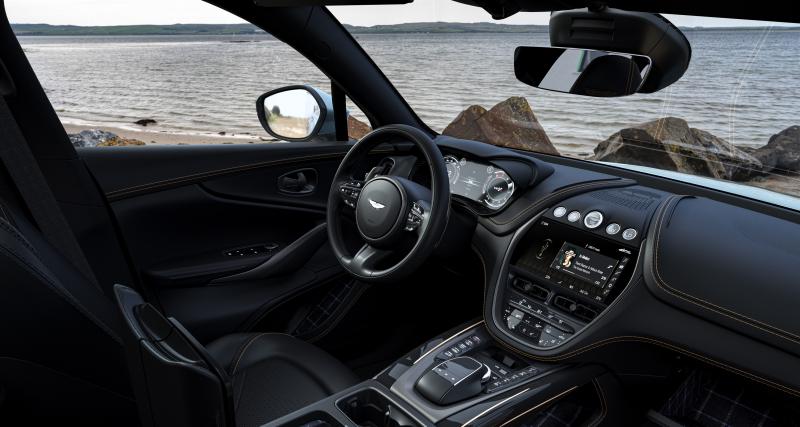 Aston Martin DBX Bowmore Edition : une édition limitée à consommer sans modération - Du cuivre et du tweed