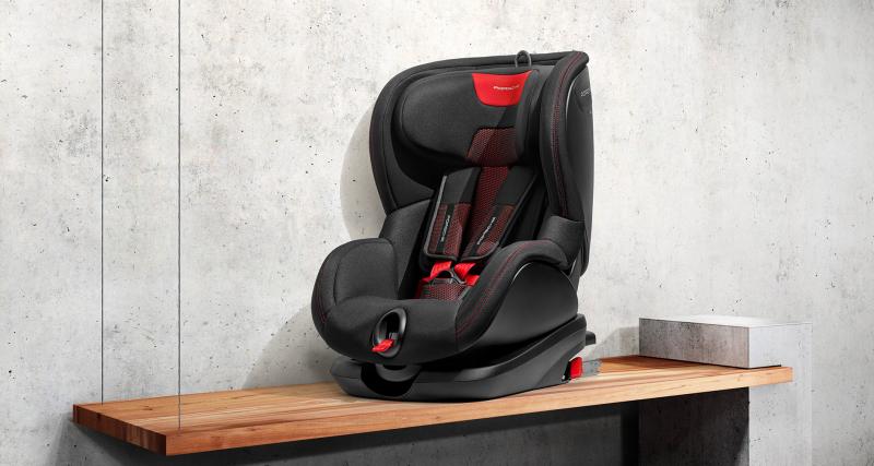 Sécurité et luxe pour bébé dans la voiture avec les nouveaux sièges auto de Porsche - Voilà le premier siège, consacré aux plus jeunes, le Baby Seat i-Size