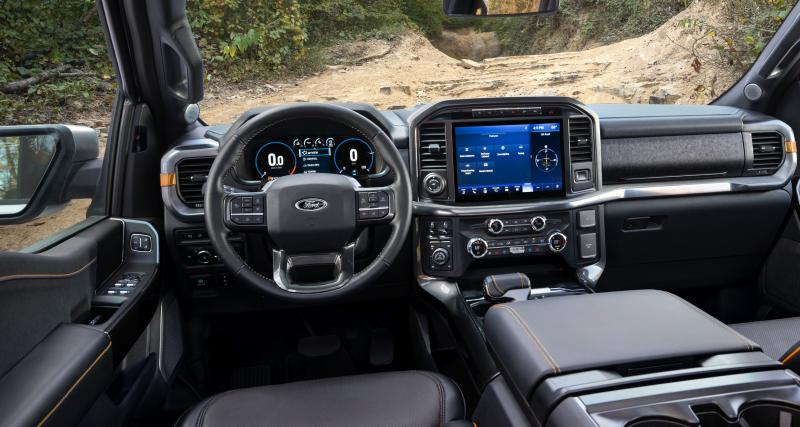 Capacités off-road renforcées pour le pick-up F-150 de Ford avec la nouvelle finition Tremor - Touches de couleur