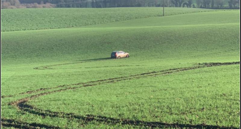  - Un 4x4 détruit un champ en Bretagne, l’agricultrice affiche le conducteur sur Twitter 