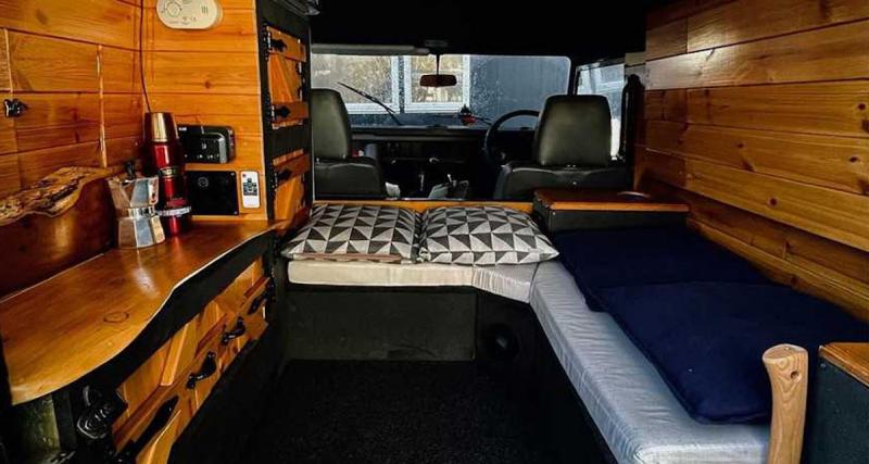 Le Land Rover Defender transformé en camping-car de l’extrême grâce à Felix Collier - Aventurier au chaud