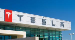 VIDEO - Quand plusieurs centaines de Tesla se mettent à jour en même temps, voilà ce que ça donne 