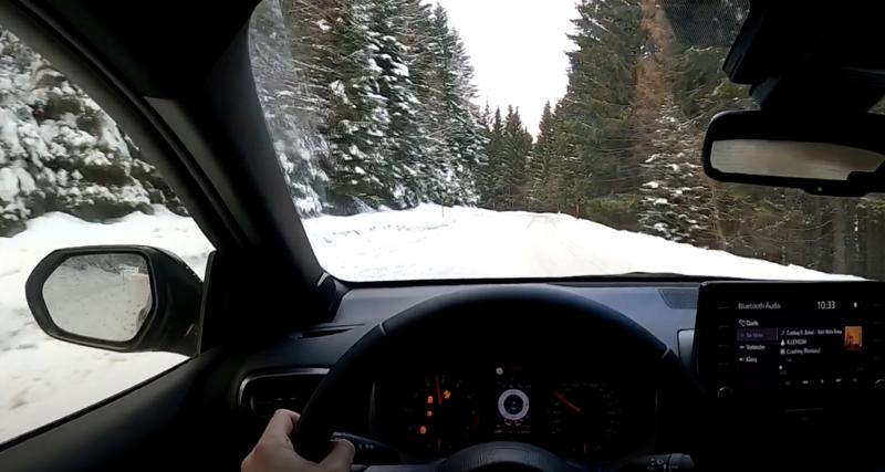  - VIDEO - La Toyota GR Yaris se régale sur cette petite route enneigée, le tout filmé en POV