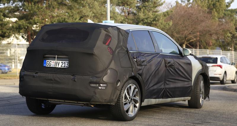 Le futur Kia Niro (2022) aperçu en Allemagne, les photos du cousin du Hyundai Ioniq - Le futur Kia Niro (2022) en version camouflée du côté de l'Allemagne