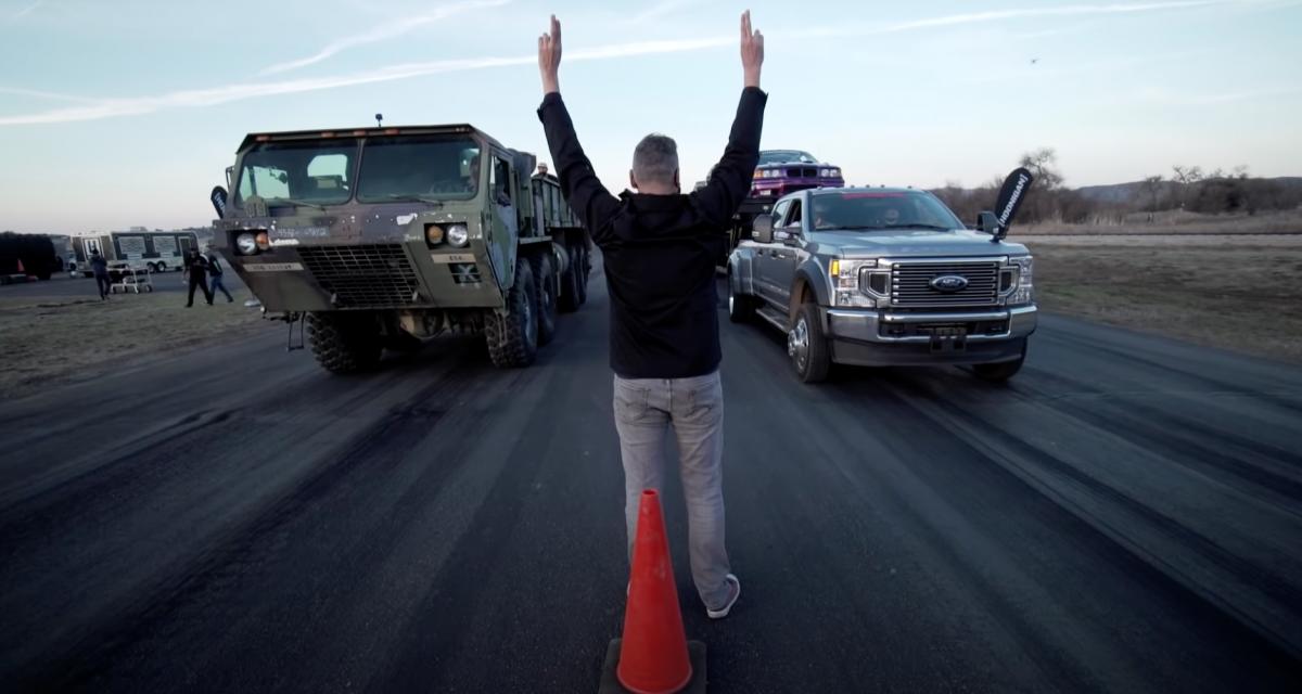 VIDEO - Qui a dit que les véhicules militaires n'avaient pas le droit de faire la course ?