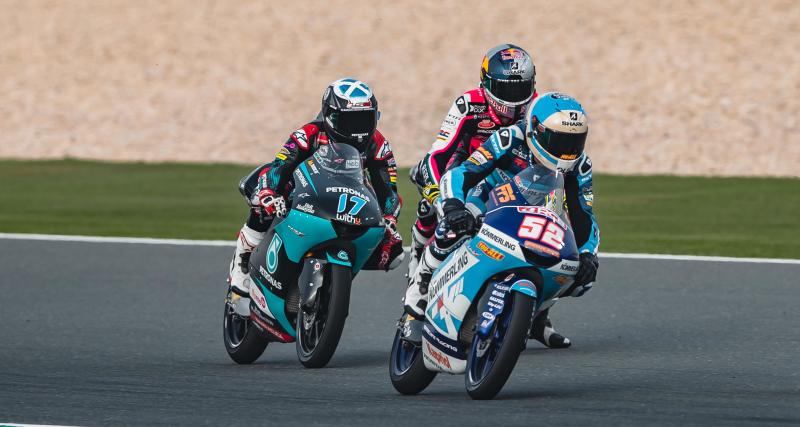  - GP de Doha de Moto3 : la collision entre Alcoba et Mcphee (photo)