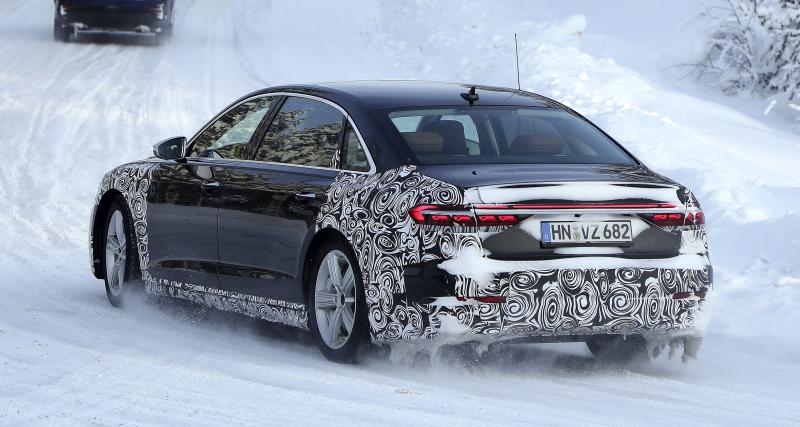 Audi A8 restylée (2022) : la limousine allemande chassée jusqu’en Scandinavie - Audi A8 restylée (2022) sous camouflage
