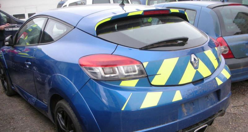 La gendarmerie met en vente aux enchères une Megane RS avec 254.163 km au compteur - Le véhicule présente quelques défauts tout de même 