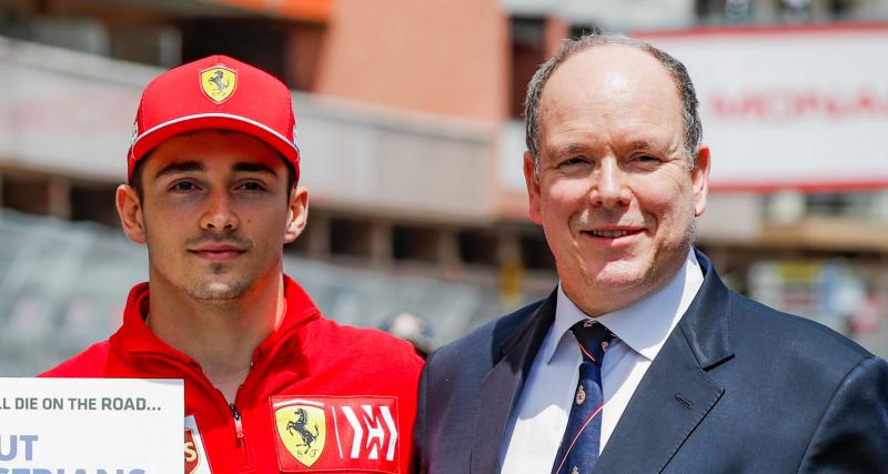 Scuderia Ferrari - Charles Leclerc prête la Ferrari SF90 au Prince Albert de Monaco