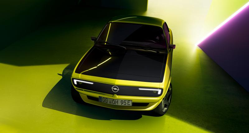 L’Opel Manta GSe ElektroMod peut communiquer grâce à sa calandre - L'Opel Manta GSe ElektroMod communique via sa calandre Pixel-Vizor