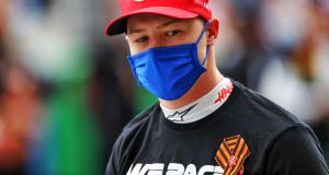 GP d’Espagne de F1 : pourquoi Nikita Mazepin s’est agenouillé avant la course ?
