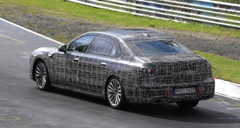 BMW Série 7 (2021) : la future berline de luxe aperçue à fond sur le Nürburgring - La future BMW Série 7 sous camouflage