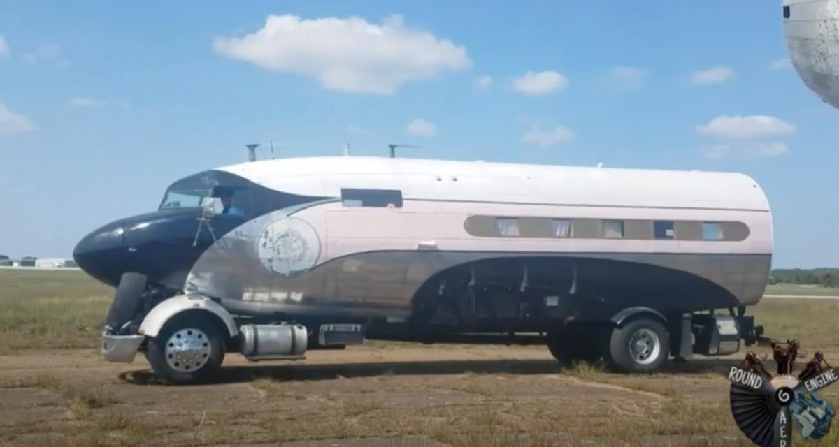 VIDEO - Cette famille a transformé un ancien avion-cargo en un immense camping-car