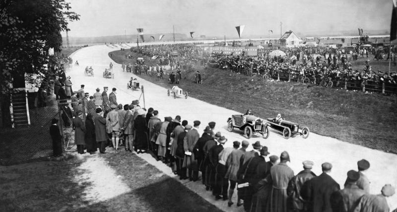  - Circuit Opel Rennbahn : revivre la course automobile il y a 100 ans (vidéo)