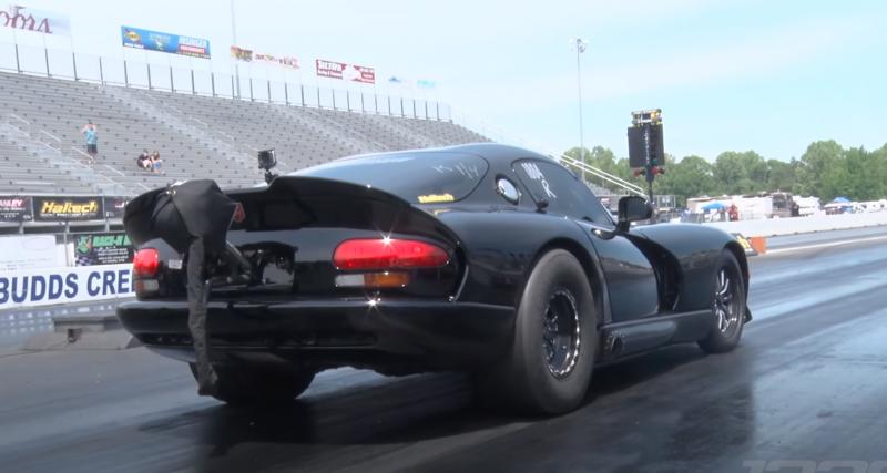  - VIDEO - Cette Dodge Viper de 3.200 chevaux avale un quart de mile en moins de 7 secondes et signe un nouveau record
