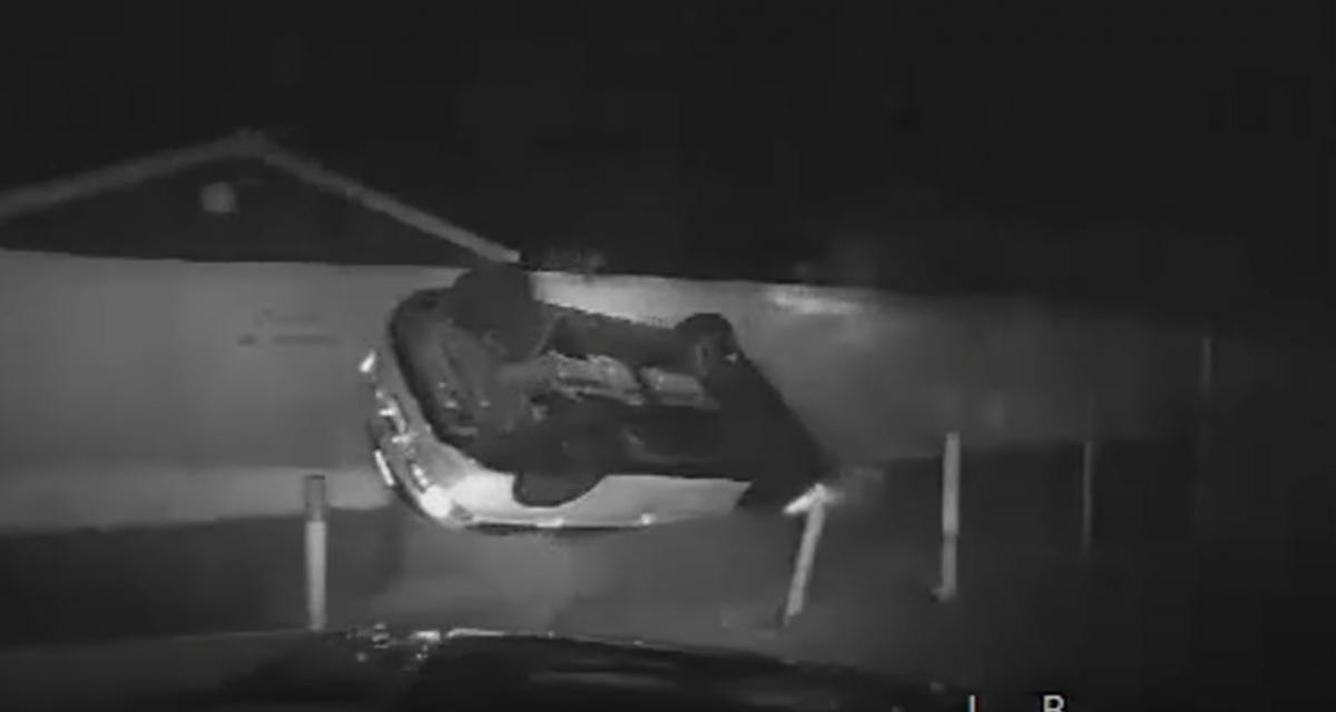VIDEO - Ce BMW X1 finit sur le toit après une course-poursuite et une manoeuvre hasardeuse