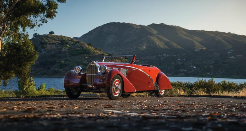  - Bugatti Type 57 Cabriolet : un rêve à quatre roues vêtu de pourpre