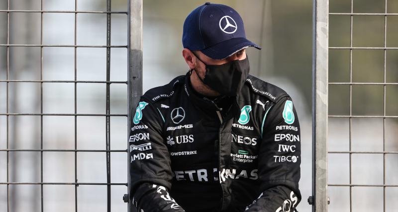  - F1 - Mercedes : Bottas pose devant le monument hommage à Toivonen en Corse
