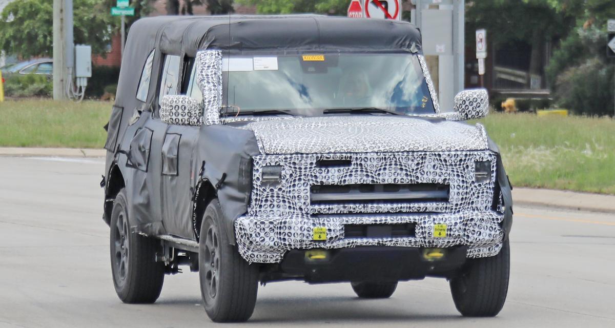 Le futur Ford Bronco hybride (2022) sous camouflage