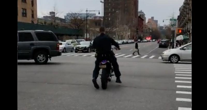 - VIDEO - Ce policier va tenter de se mettre au motocross, ce n’était pas une bonne idée
