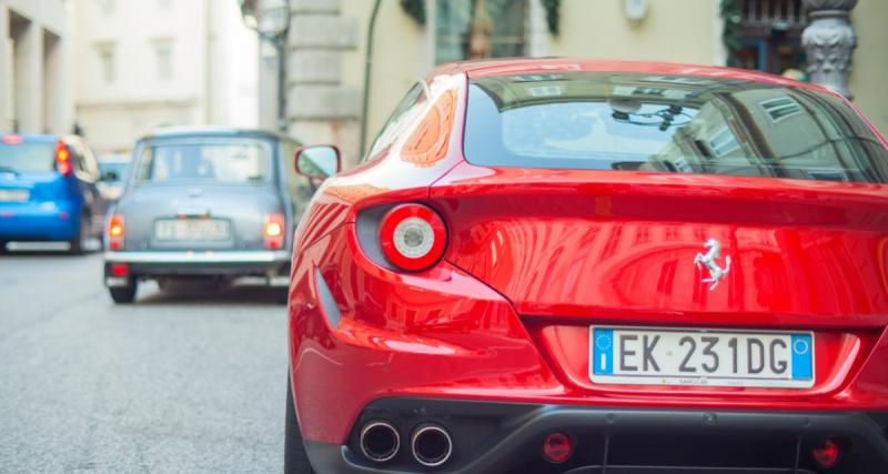  - Cette étude est formelle : conduire une Ferrari libère du stress lié aux embouteillages