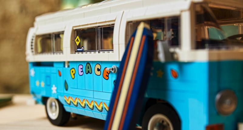 Lego ajoute un camping-car de légende à sa collection de véhicules - Volkswagen T2 Camper Van
