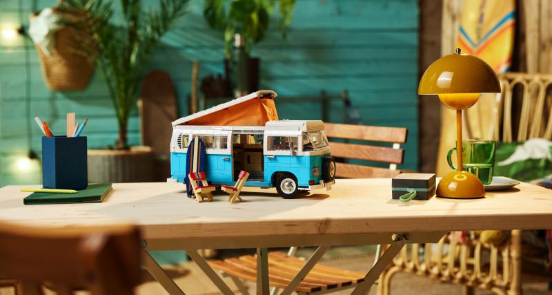Lego Volkswagen T2 Camper Van