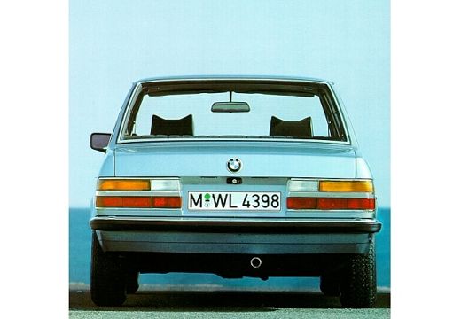 BMW SERIE 5 E34 525e 4 portes
