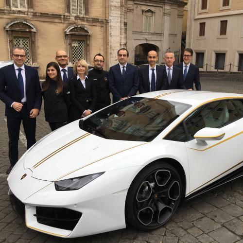 Une Lamborghini Huracan unique pour le pape