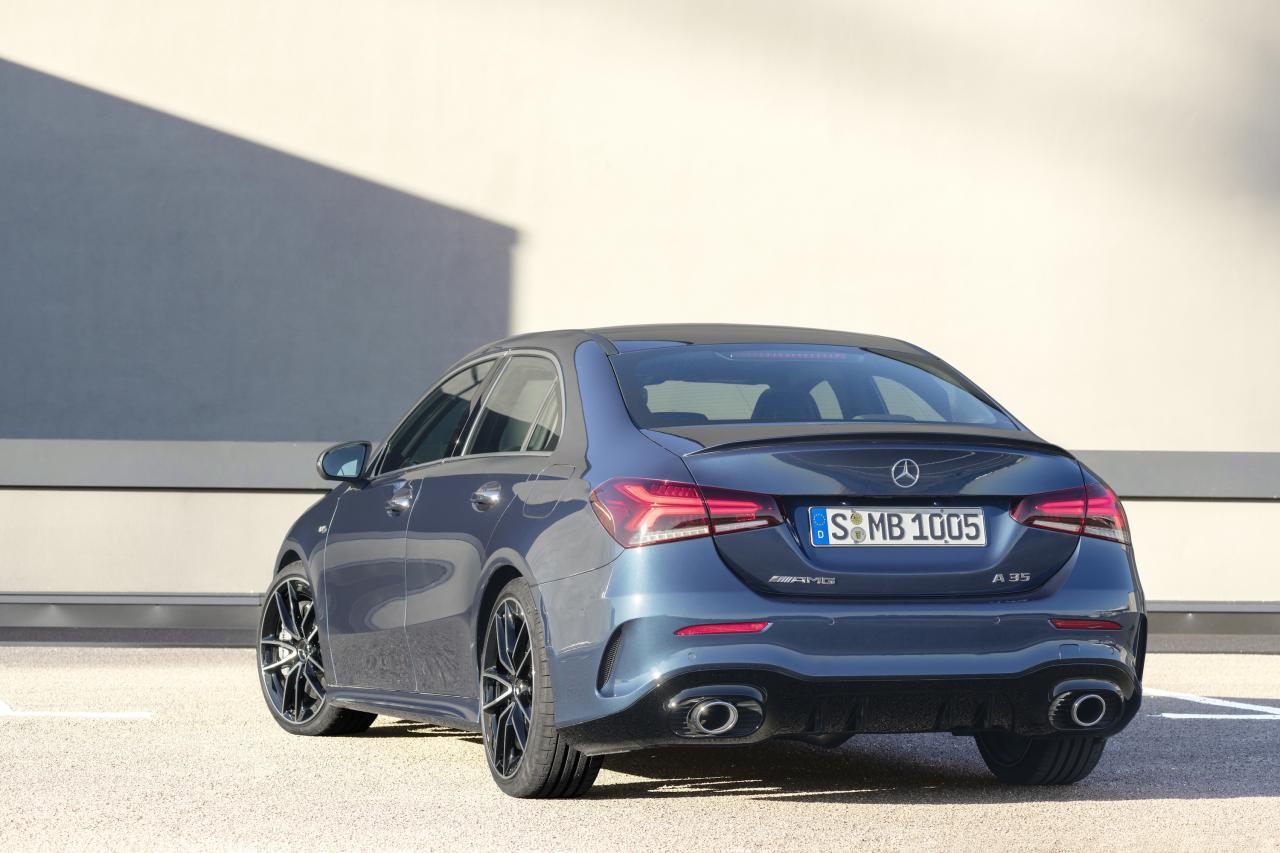 https://img4.autodeclics.com/photos/11/305851/hd-mercedes-a35-amg-berline-%7C-les-photos-officielles.jpg