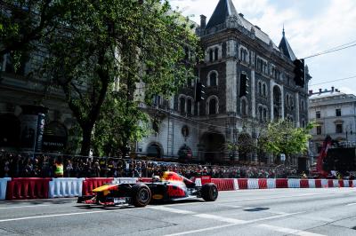 Red Bull et Max Verstappen font le show à Budapest | les photos officielles