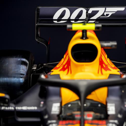 Grand Prix de Grande-Bretagne | les photos des Red Bull James Bond pour le 1 007e Grand Prix de l’histoire