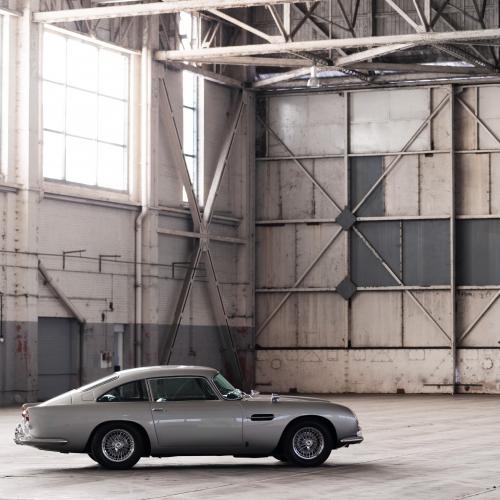 Mourir peut attendre | James Bond de retour au volant de l'Aston Martin DB5
