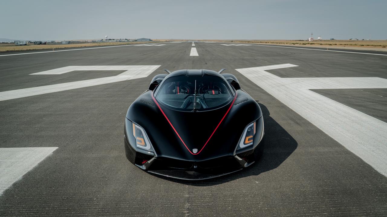 hd-ssc-tuatara---les-photos-officielles-de-la-voiture-la-plus-rapide-du-monde.jpg