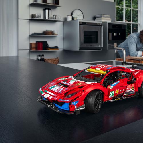 Ferrari 488 GTE x Lego | les photos officielles de la réplique
