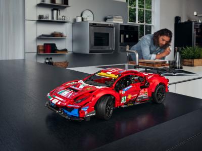 Ferrari 488 GTE x Lego | les photos officielles de la réplique