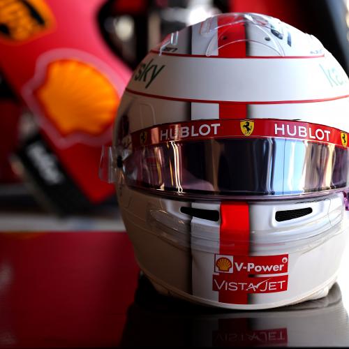 Danke Seb | les photos du casque de Charles Leclerc pour le dernier Grand Prix de Vettel chez Ferrari