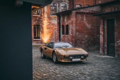 Porsche, Ferrari & Jensen | Les photos des classiques de “The Gold Collection”
